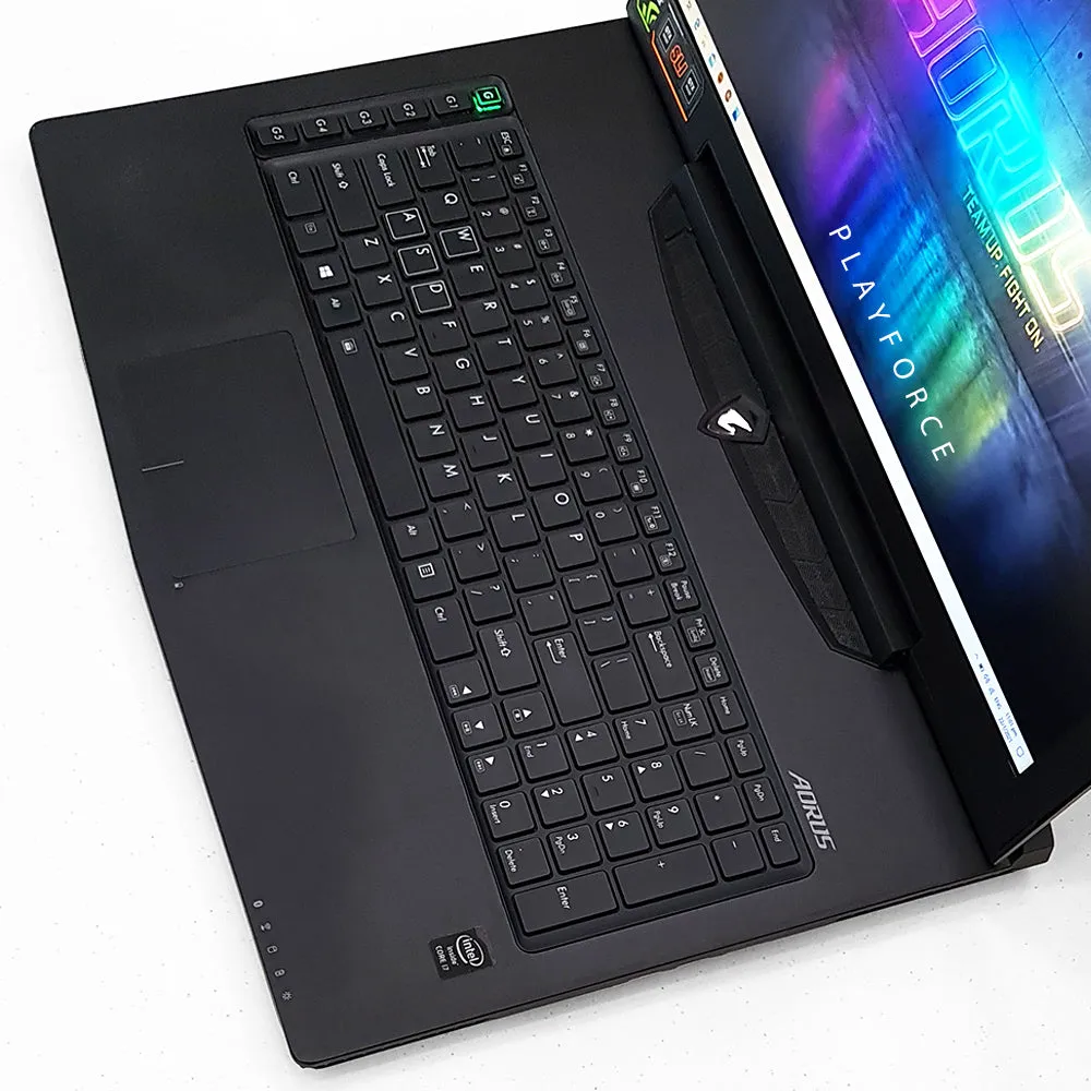 AORUX X7 V2 (i7-4860HQ, GTX 860M SLI, 16GB, 1TB 256GB SSD, 17-inch)