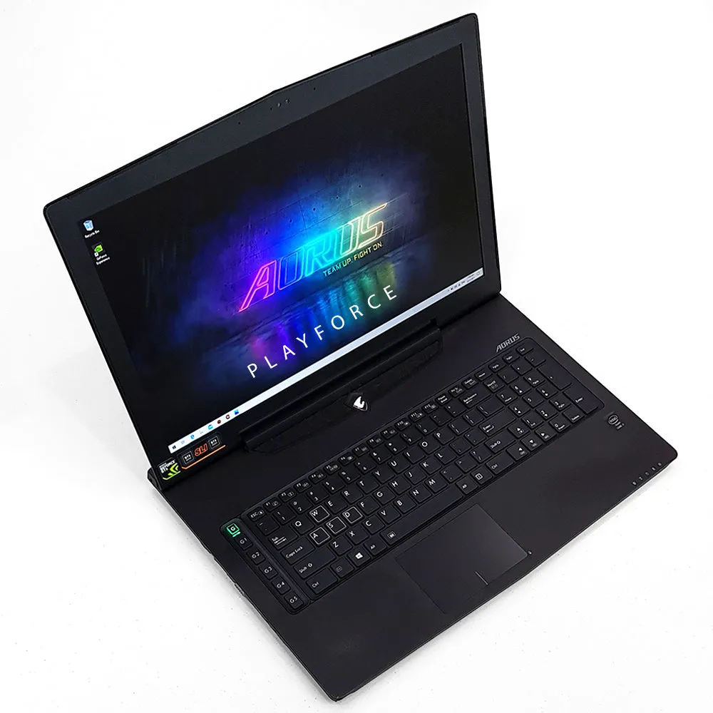 AORUX X7 V2 (i7-4860HQ, GTX 860M SLI, 16GB, 1TB 256GB SSD, 17-inch)