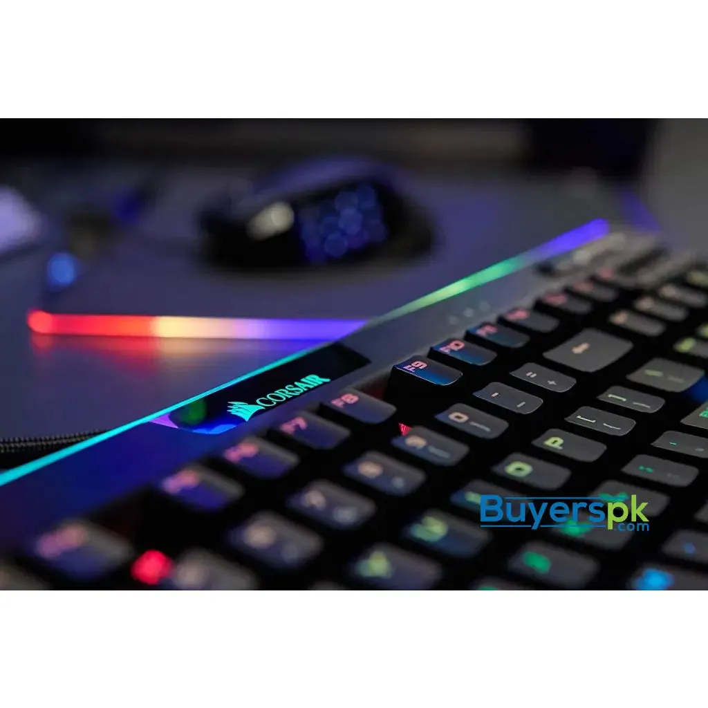 Corsair K95 Rgb Platinum Mechanical Gaming Keyboard - 6x Programmable Macro Keys - Usb Passthrough &