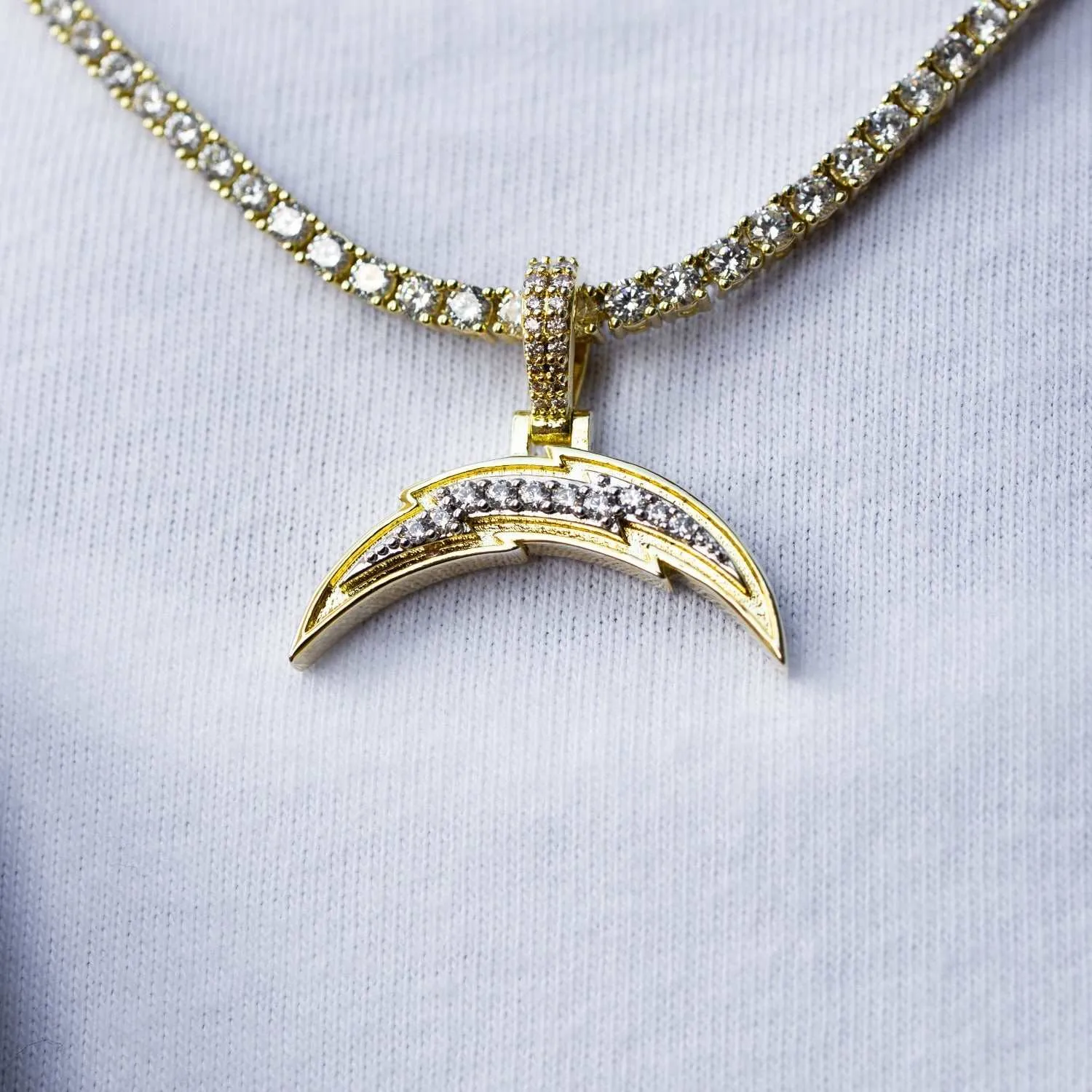 Los Angeles Chargers Micro Logo Pendant - Yellow Gold