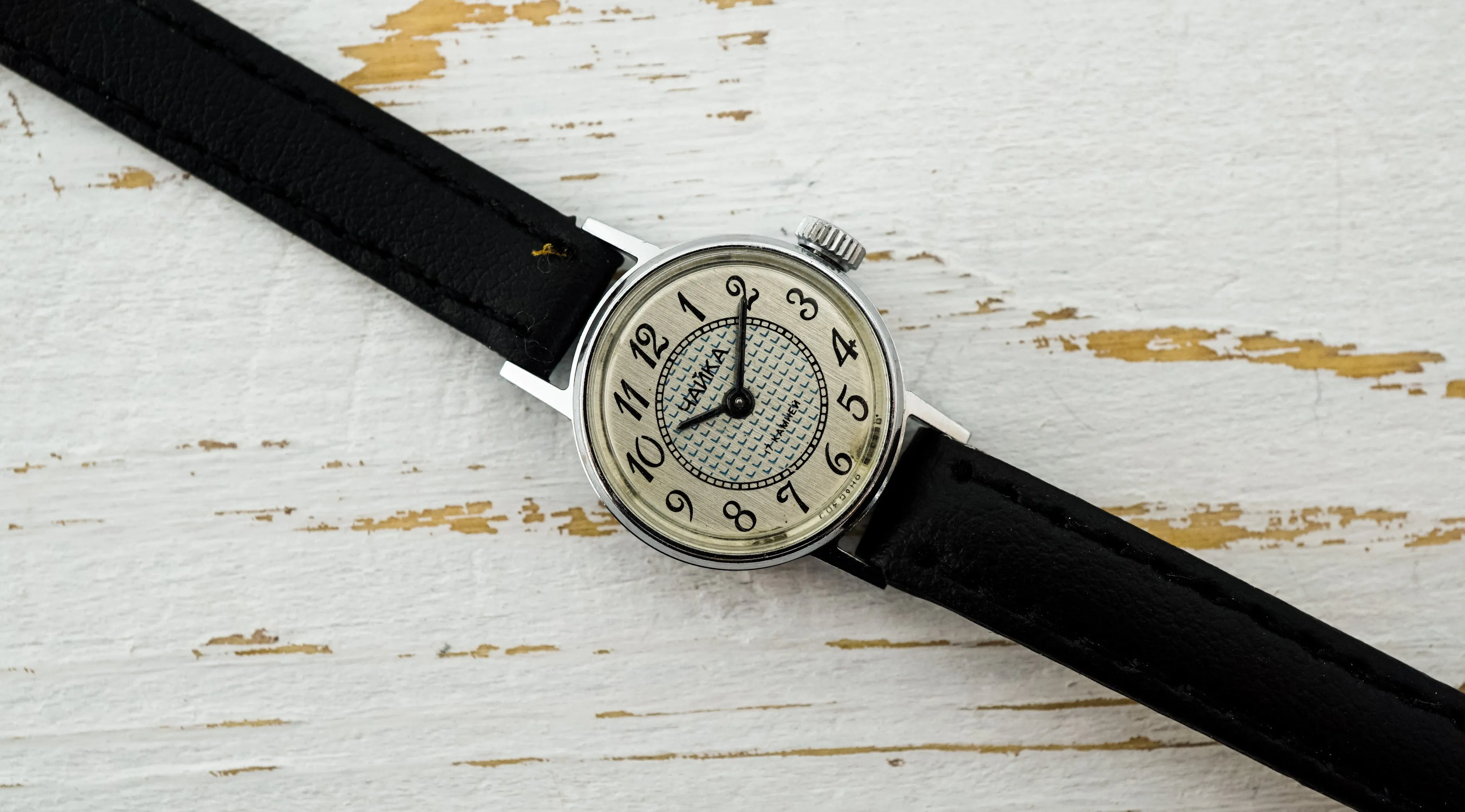 Retro Chaika 1601.A Soviet ladies wristwatch