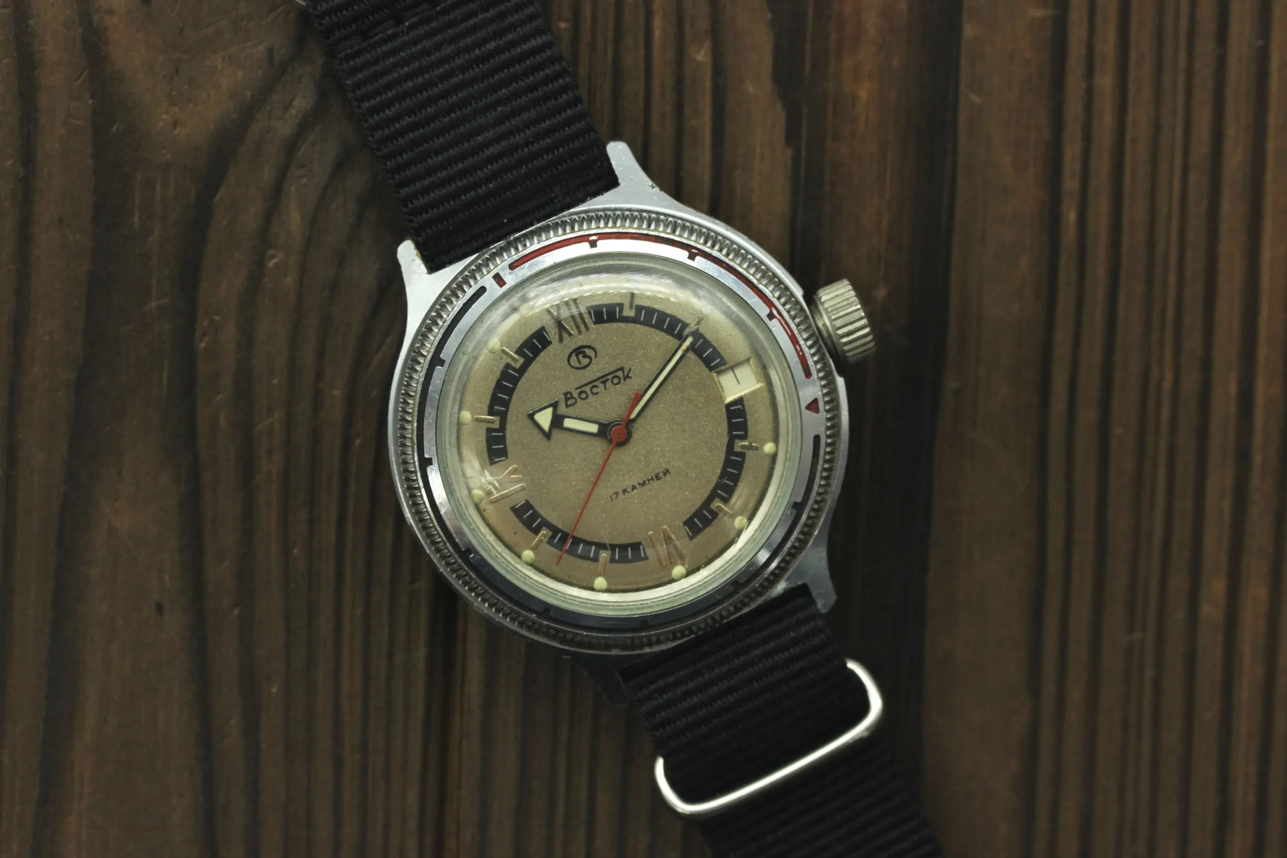 Soviet diver watch VOSTOK Komandirskie military wristwatch